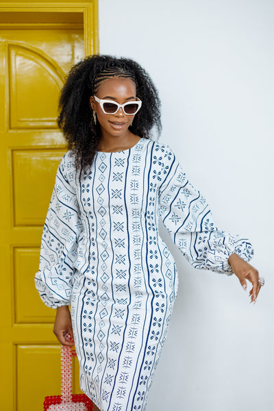 ZORA AFRICAN PRINT PUFF SLEEVE MIDI DRESS [WHITE]